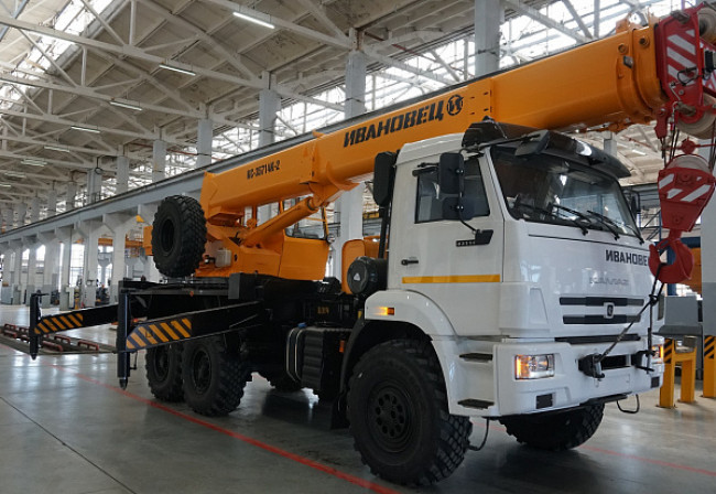 Автокран КС-35714К-2