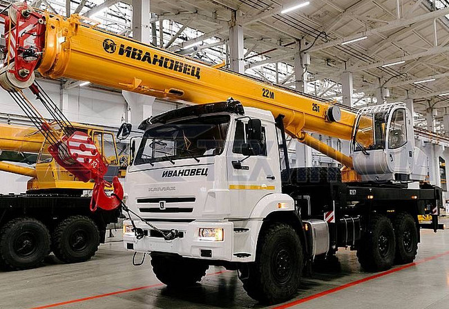 Автокран КС-45717К-3М (стрела 22 м)