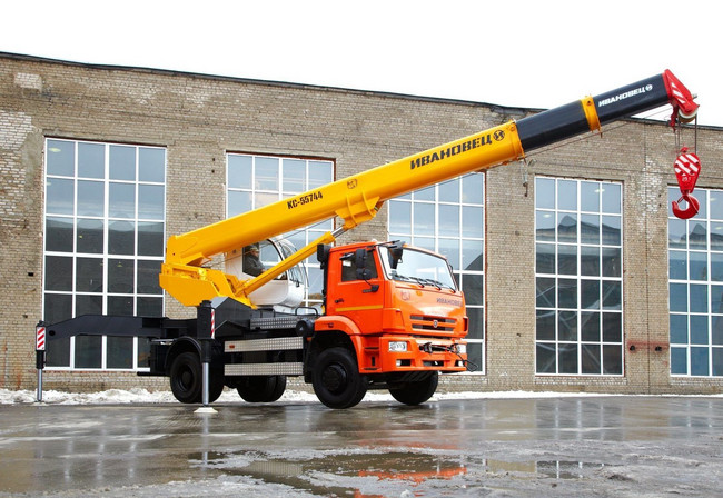 Автокран КС-55744