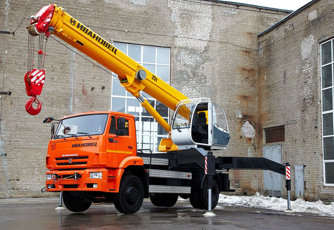 Автокран КС-55744