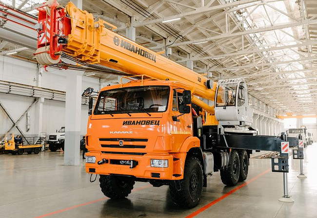 Автокран КС-55717К-3 AIR